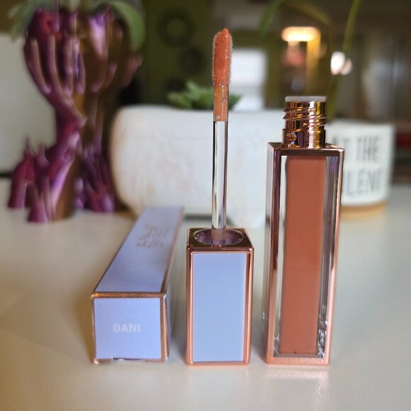 The Beauty ByBel Lip Gloss in "Dani" - Picture 2 of 2